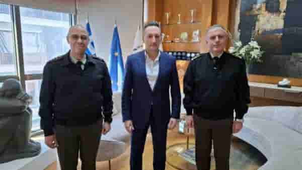 Συλλήψεις τριών διακινητών με 15 συνολικά άτομα σε Έβρο και Ροδόπη