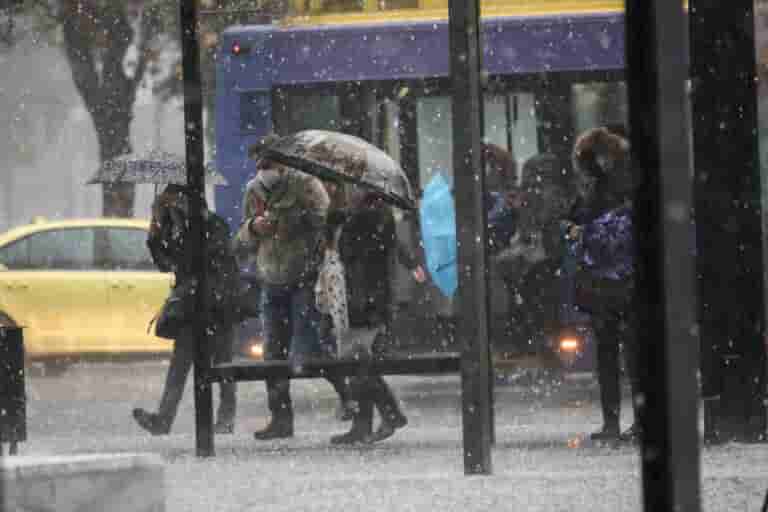 Σύγκρουση Λιακούλη – Χαλικιά στην εξεταστική με άρωμα… Φραπέ: “Μη μου κουνάτε το δάχτυλο” – “Να μου ζητήσετε συγγνώμη”