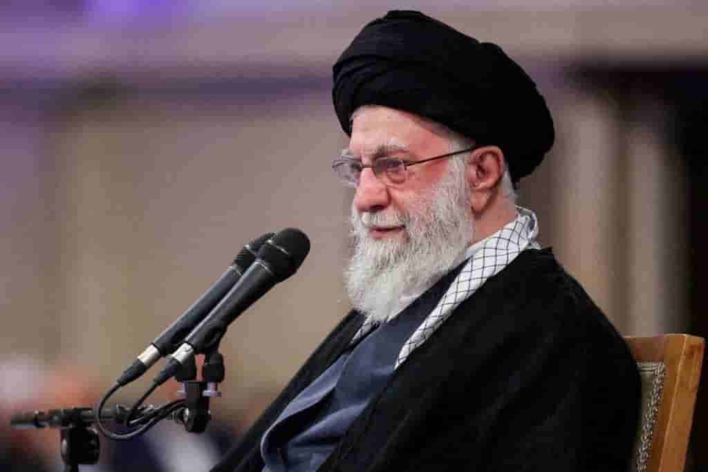 Φάμελλος με Δανό πρέσβη