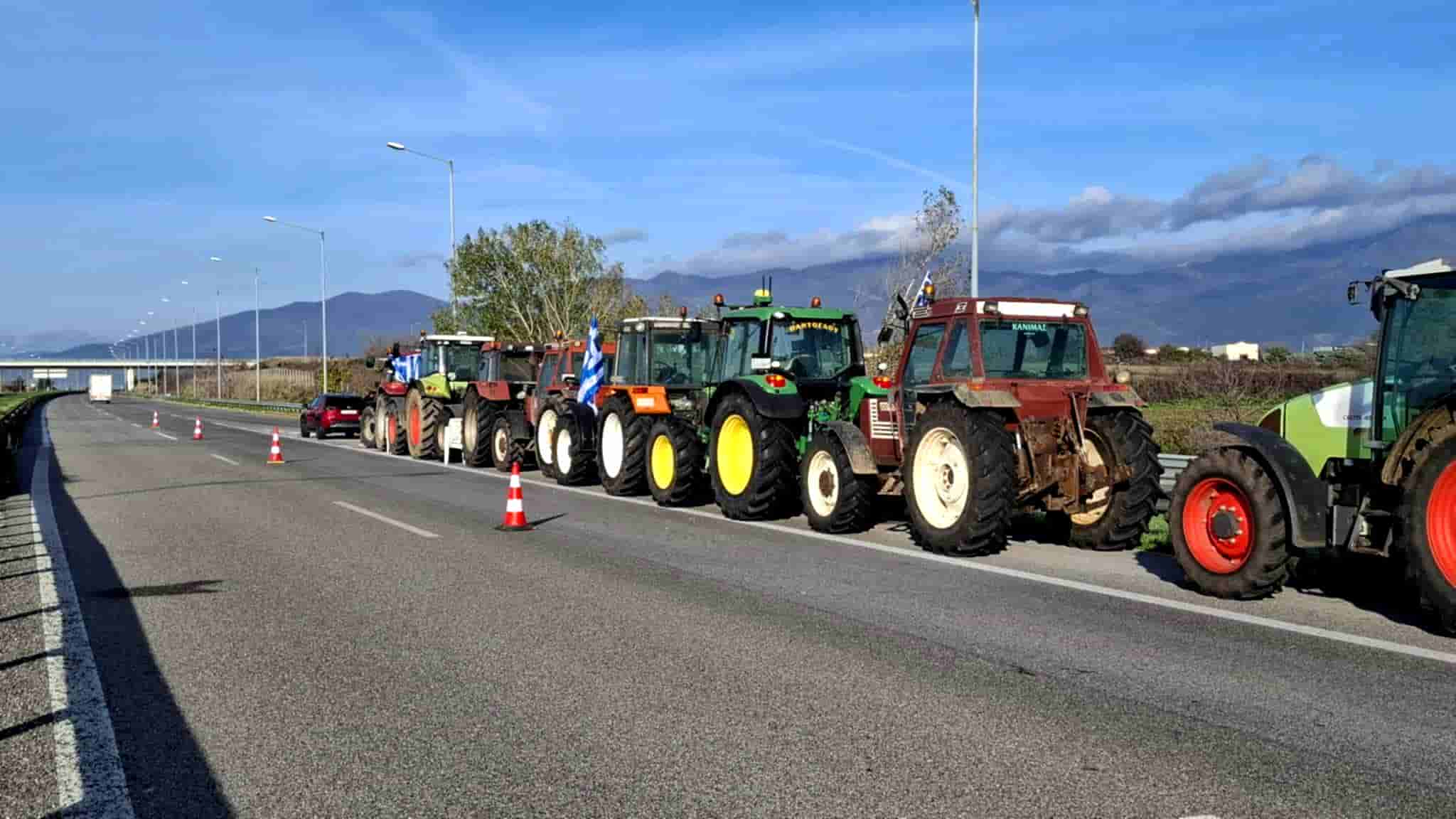 Μία νύχτα μόνο: Ο Σάββας «ξαφρίζει» τον πατέρα του