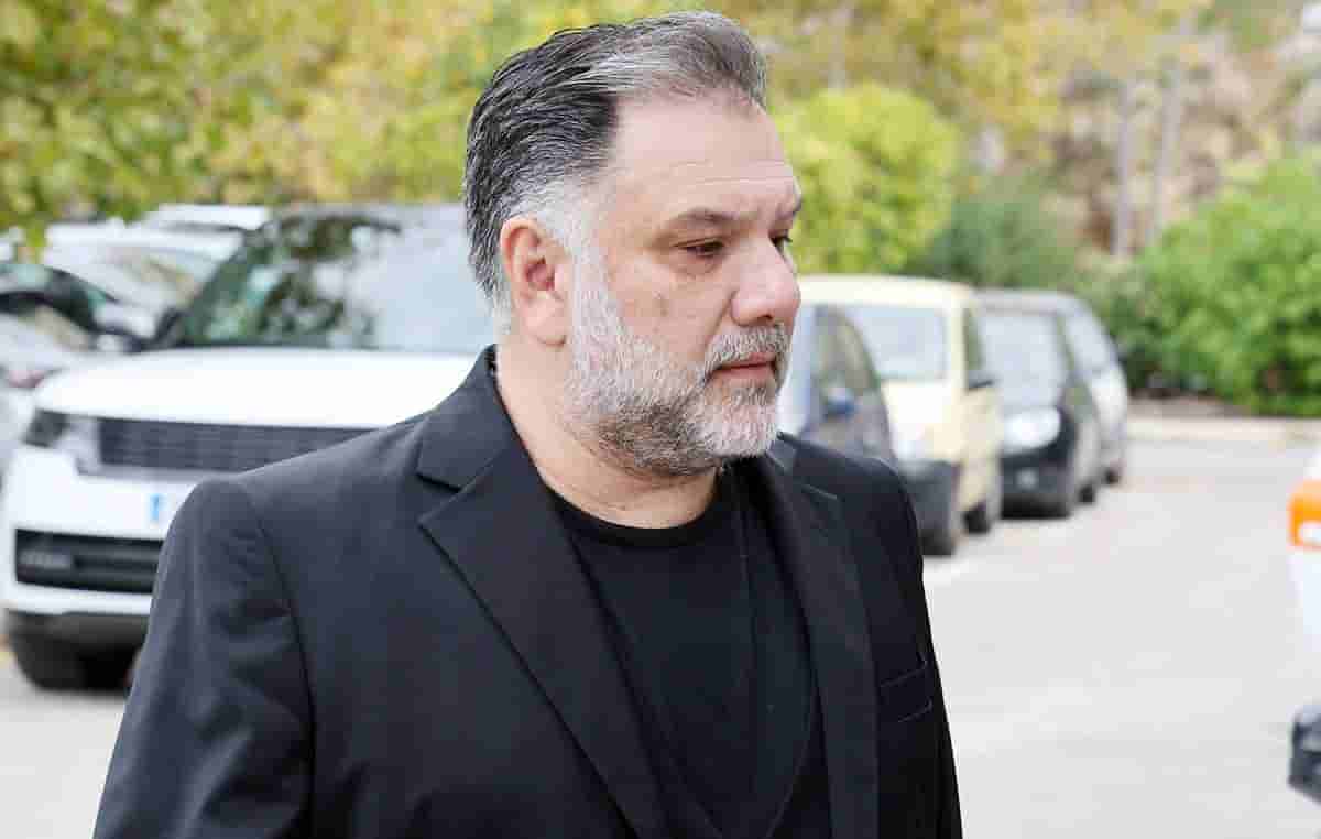 Τα ΝΕΑ ή το ΙΝ, ποιο από τα δύο ΜΜΕ του (ίδιου) ομίλου λέει αλήθεια;