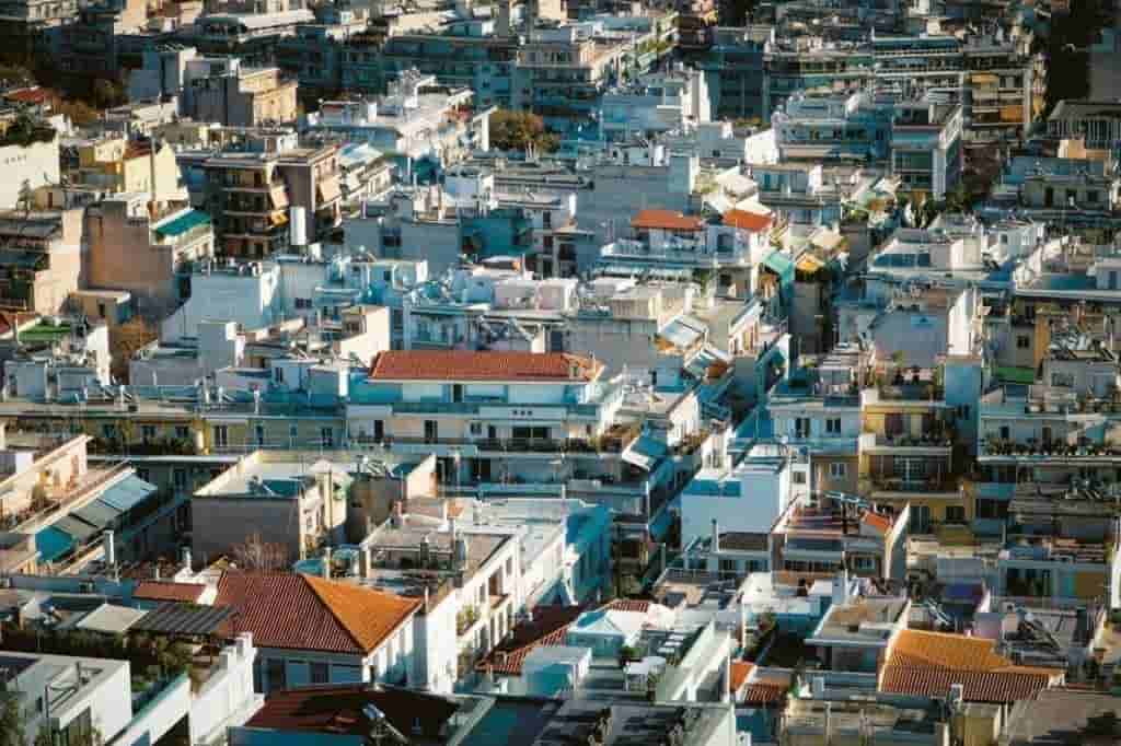 Ζωντανά – Η ενημέρωση από τον Εκπρόσωπο της Κυβέρνησης