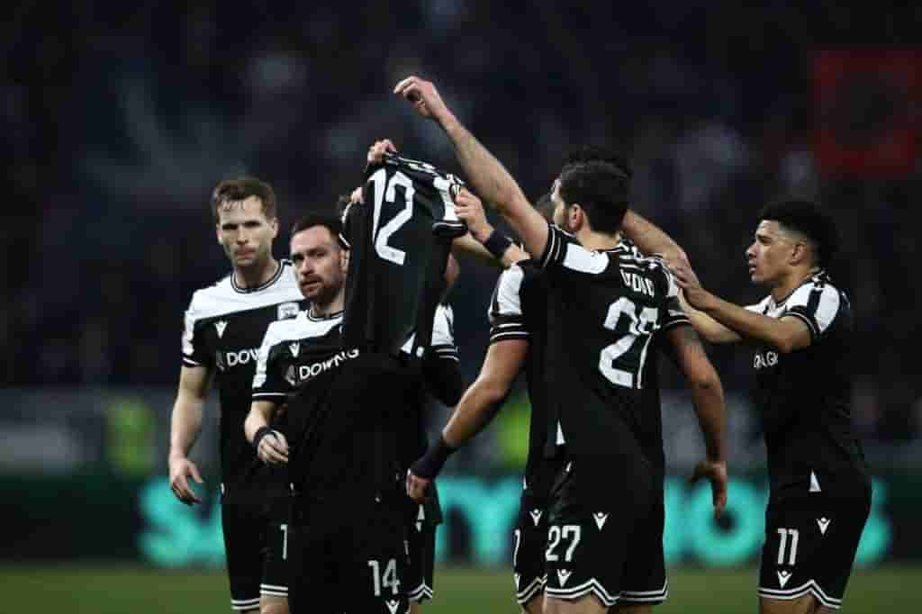 Από αυτές τις τρύπες πέρασε το προπάνιο στο υπόγειο του εργοστασίου «Βιολάντα»