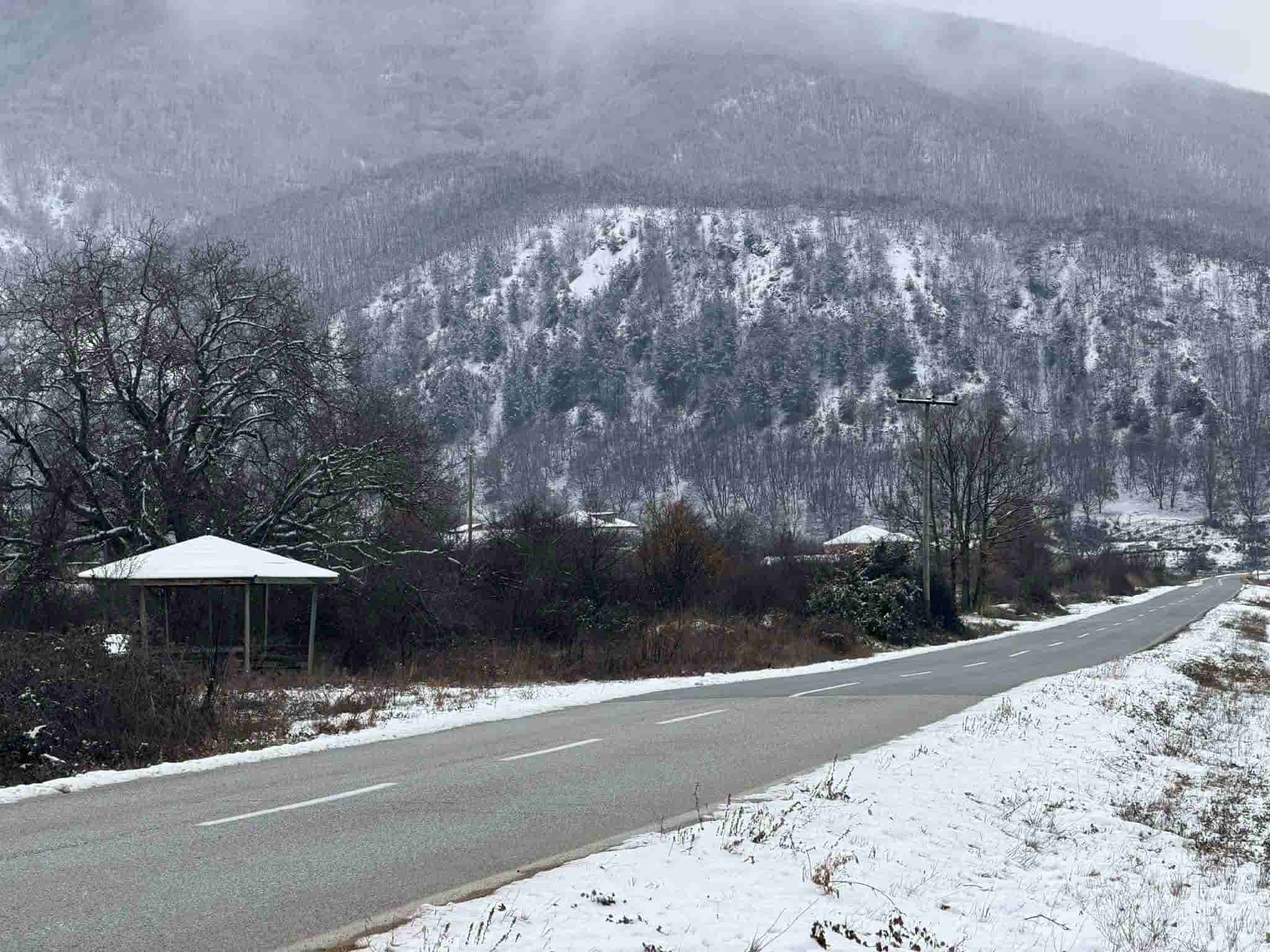 Θεσσαλονίκη: Επεισόδιο μεταξύ οδηγού απορριμματοφόρου και επιβατών φορτηγού στην Πολίχνη – Τρεις συλλήψεις