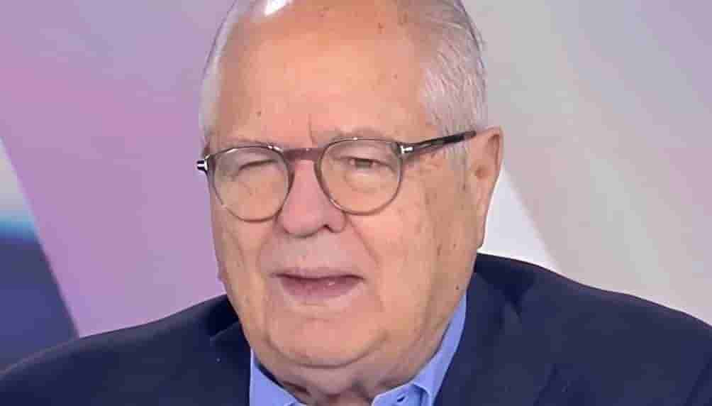 Κώστας Ανεστίδης έξω από Μαξίμου: «Θέλουμε να μας δώσουν τα κλεμμένα λεφτά που μας έτρωγαν έξι χρόνια»