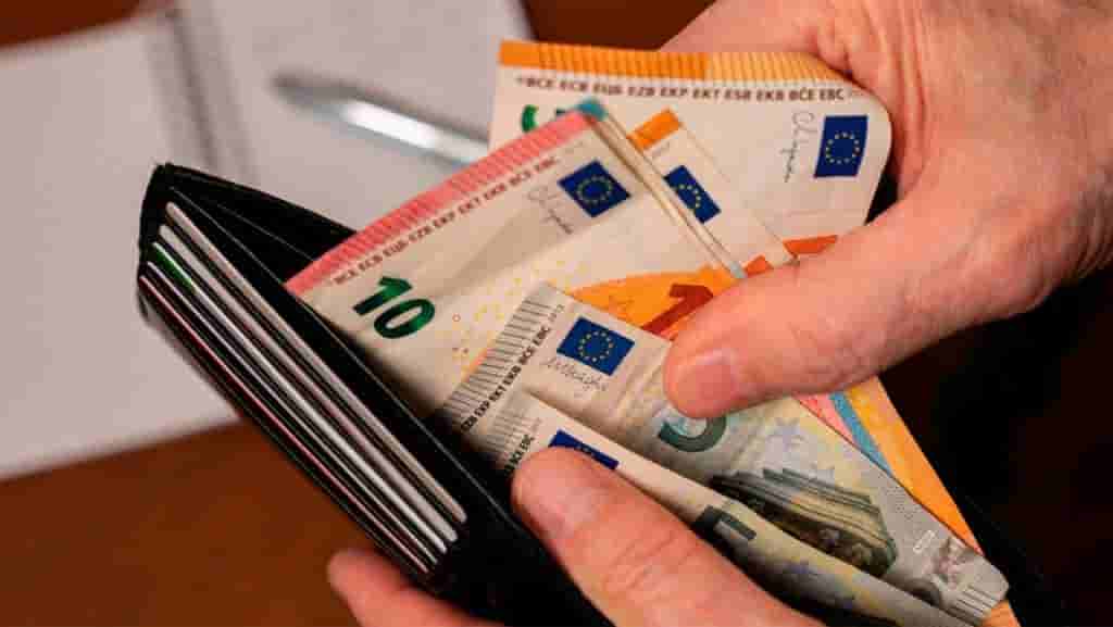 Μικρά αυτοκίνητα, μεγάλα SUV και ακόμη μεγαλύτερος εγωισμός
