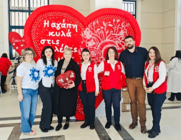 Ο καρκίνος του παχέος εντέρου αυξάνεται στους νέους – Τα 5 βασικά πρώιμα σημάδια