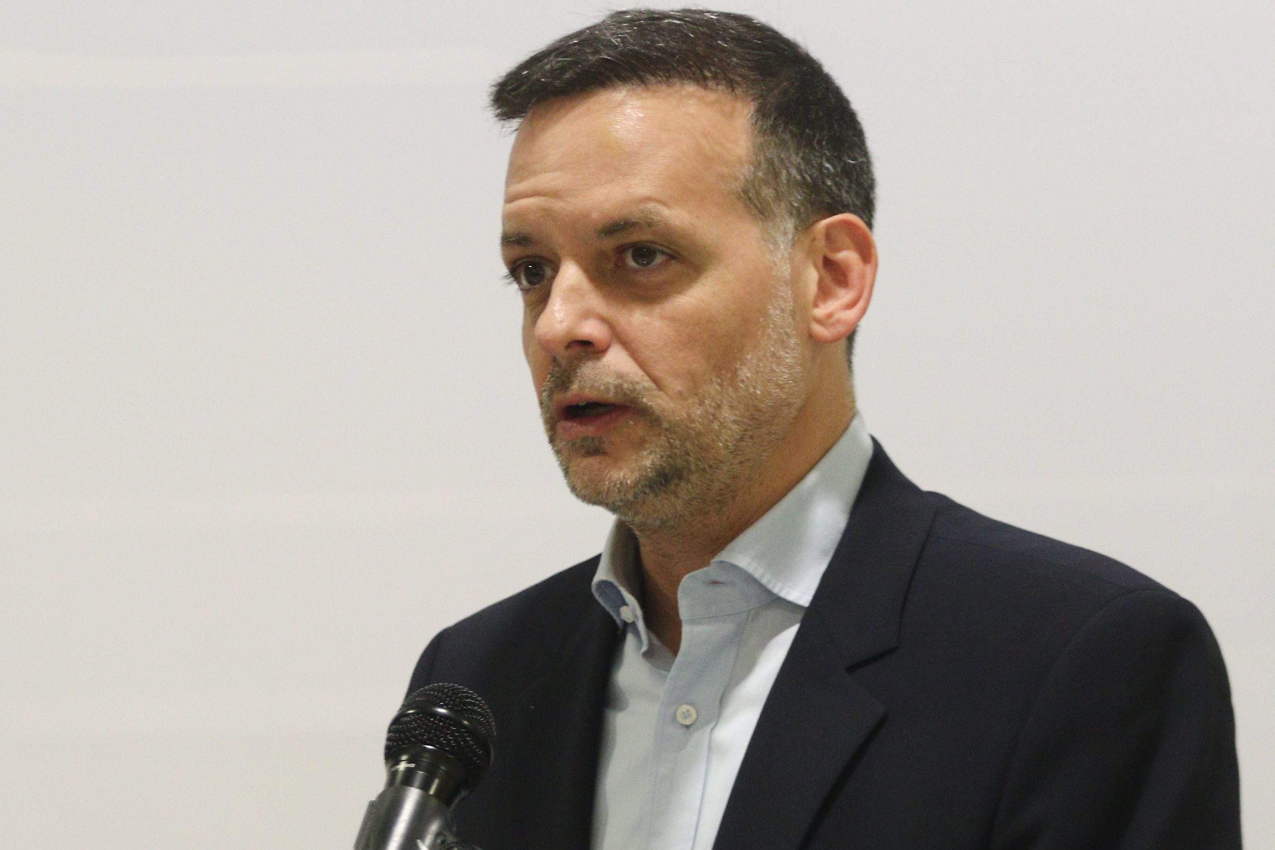 Η κακοκαιρία χτυπά τη Λήμνο: «Πνίγηκε» το Διαπόρι, επιχείρηση απεγκλωβισμού δύο ατόμων, βίντεο και φωτογραφίες