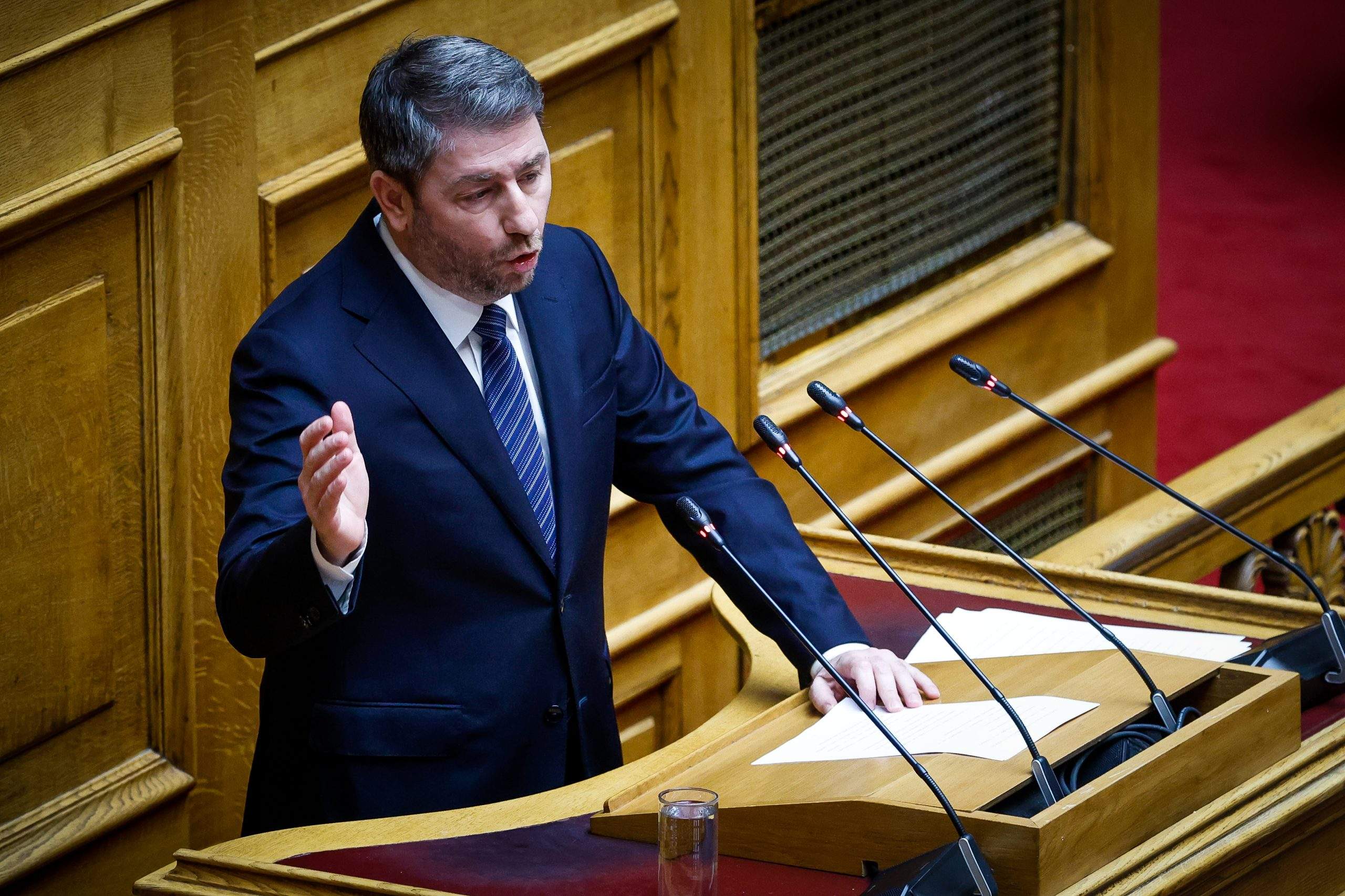 Επεισοδιακό το Μπενφίκα-Ρεάλ: Ο Βινίσιους σκόραρε, πανηγύρισε έντονα και κατήγγειλε ρατσιστική επίθεση, σύρραξη μεταξύ των παικτών, δείτε βίντεο