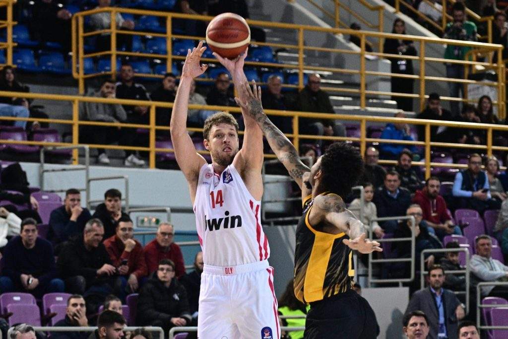 Πόρτο Λεόνε: Κουβαλά 15 χρόνια το μυστικό που αλλάζει τη ζωή του Ηλία