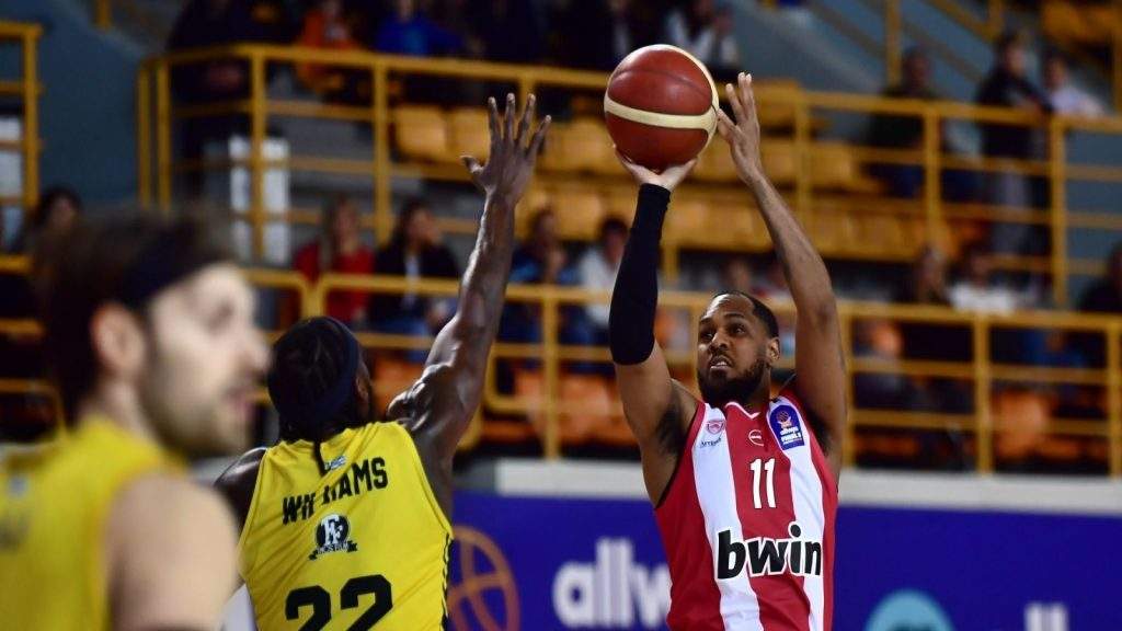 Ενταση μεταξύ Γεωργιάδη – Κωνσταντοπούλου για Νίκαια: «Λίγο έλειψα και “τσουπ” εμφανίστηκε»