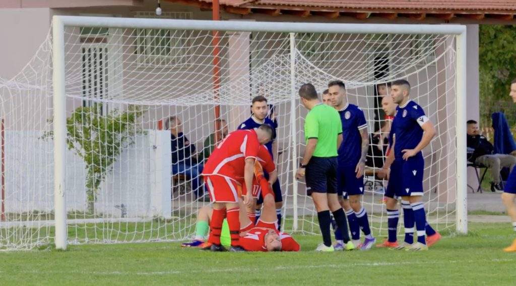 Να μ’ αγαπάς: Ο Θεόφιλος εγκλωβίζεται στα συντρίμμια του αυτοκινήτου του