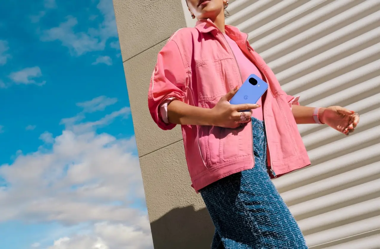 Ο Αντώνης Κανάκης έμαθε τι εστί δήμος Ιλίου: Έβαλαν «σκιάχτρο» να φυλάει επικίνδυνη λακούβα