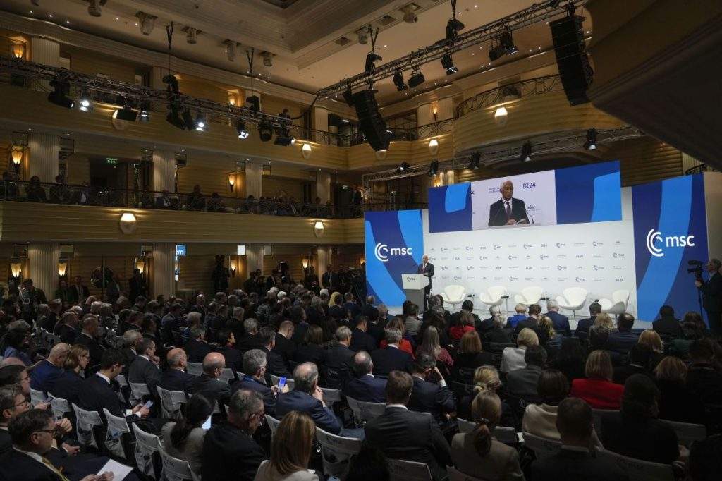 Χρυσές λίρες: Ουρές και λίστα αναμονής για ραντεβού στην ΤτΕ – Πόσο θα περιμένετε