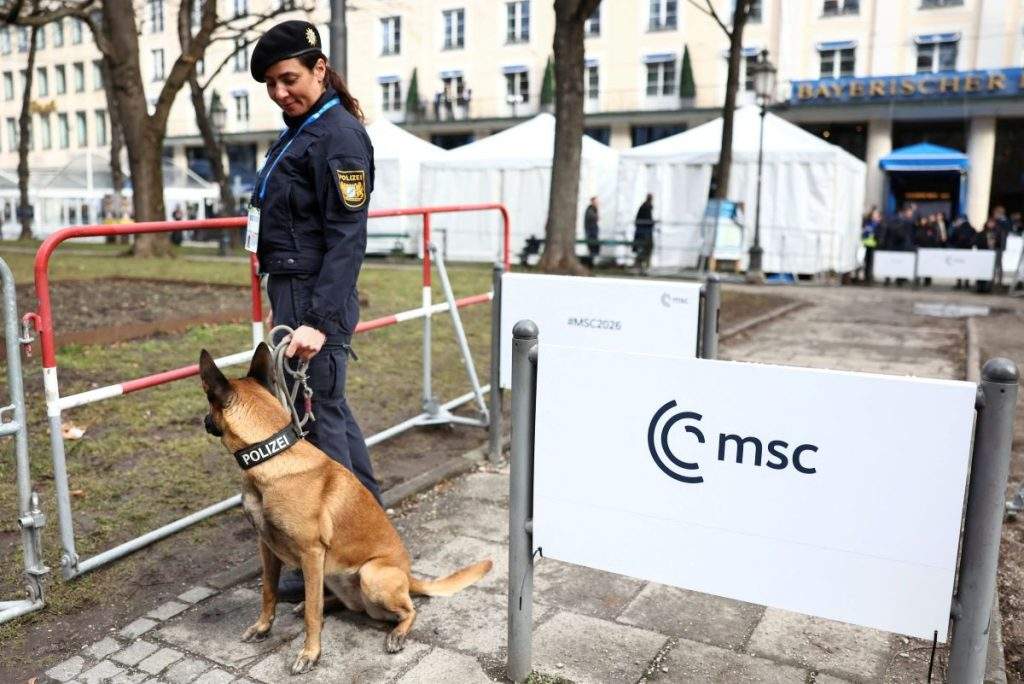 Άγιος Έρωτας: Η Δώρα γίνεται ο νέος Παύλος – Βγάζει νύχια και…