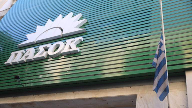 Στοπ σε νέες καντίνες και ξαπλώστρες στα Κουφονήσια – Η δημοπρασία που προκάλεσε οργή