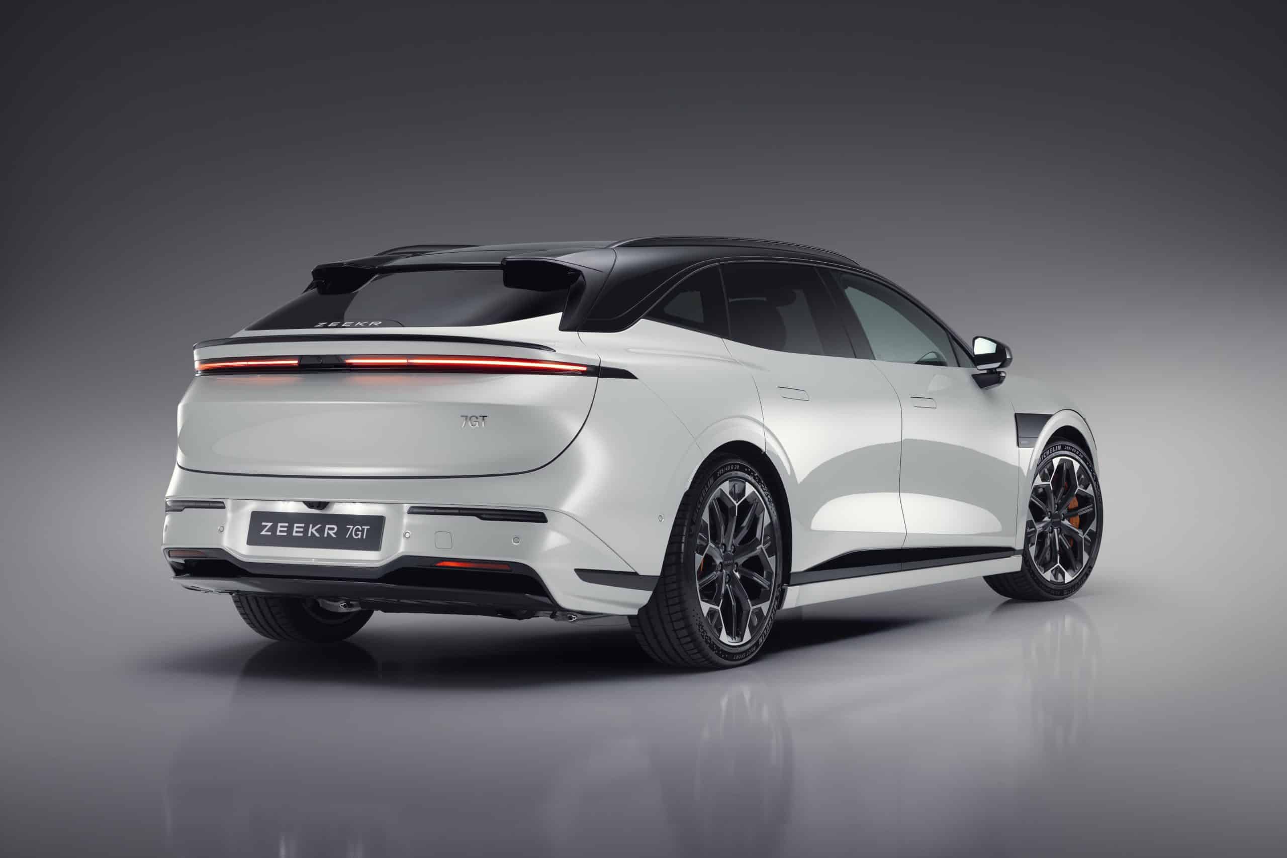 Μπήκαν οι υπογραφές της Ελλάδας με τη Chevron για υδρογονάθρακες σε Κρήτη και Πελοπόννησο παρουσία Μητσοτάκη