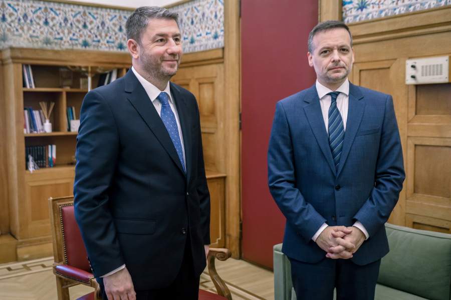 Η πόρτα τρίζει; Το μυστικό της κουζίνας που την κάνει να σωπάσει