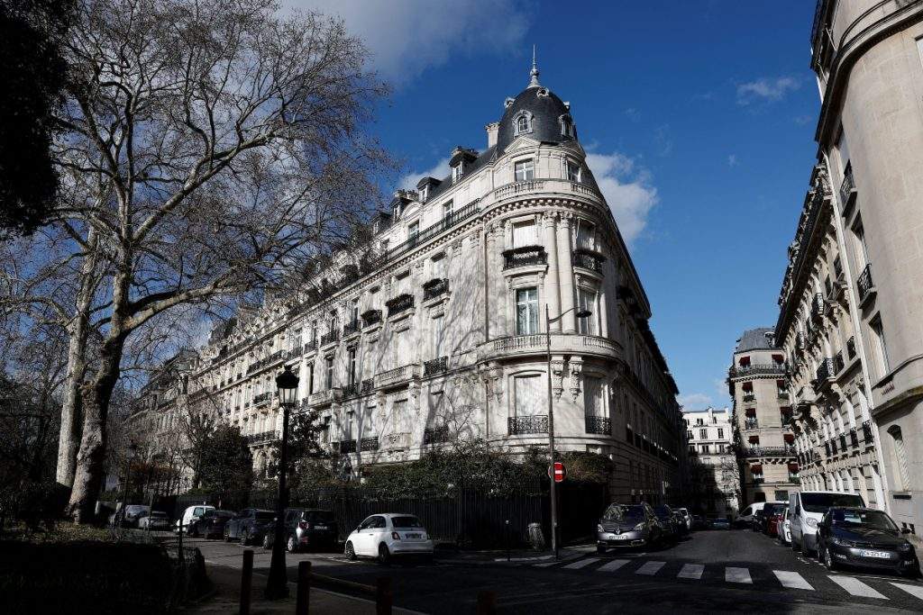 Να μ’ αγαπάς: Την ανεβάζουν στο ίντερνετ και ρεζιλεύεται στο Ναύπλιο