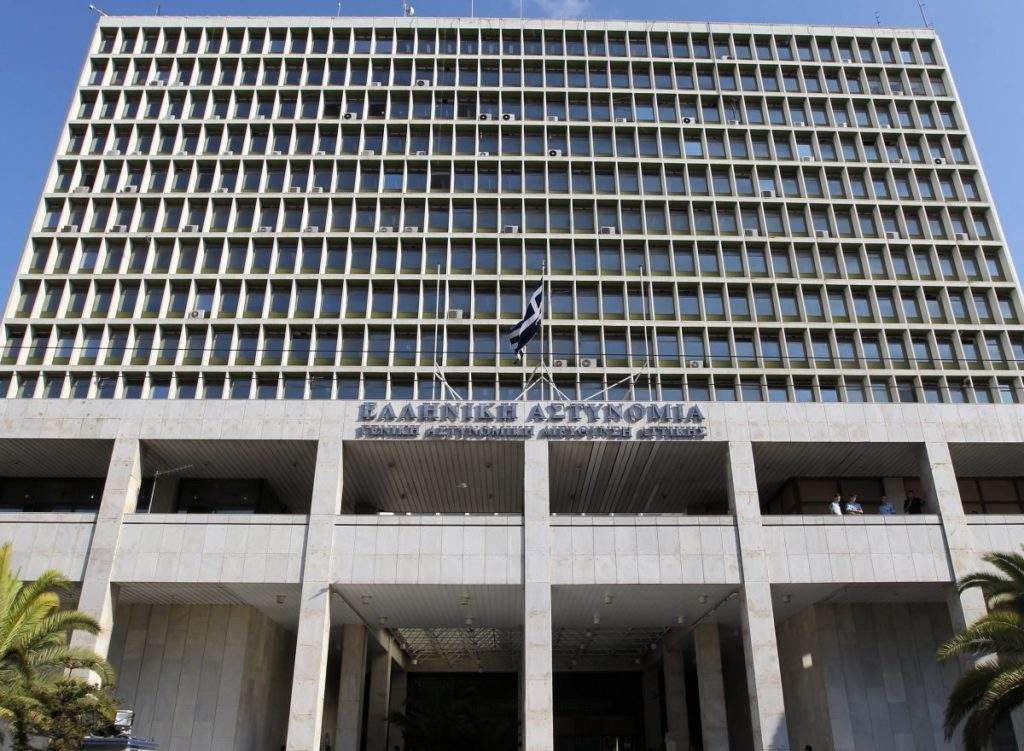 Η Γη της Ελιάς: Μπαίνει στη σειρά και χωρίζει μάνα και κόρη