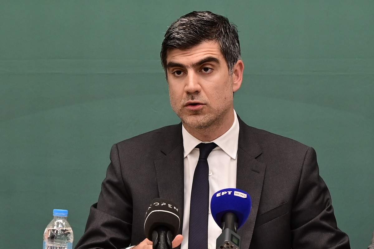 Η πόρτα τρίζει; 5 απλά κόλπα που τη σωπαίνουν σε 5 λεπτά