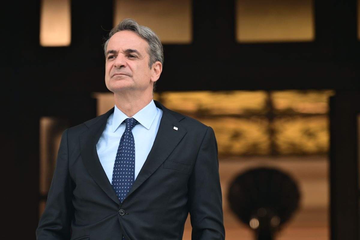 Κεραμέως: Στα 950 ευρώ ο κατώτατος μισθός έως το 2027