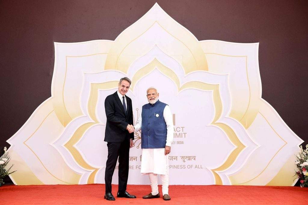 Έκρηξη στον Κορυδαλλό: Ζημιές σε έξι ΙΧ και σε κατοικία από χειροβομβίδα αμυντικού τύπου