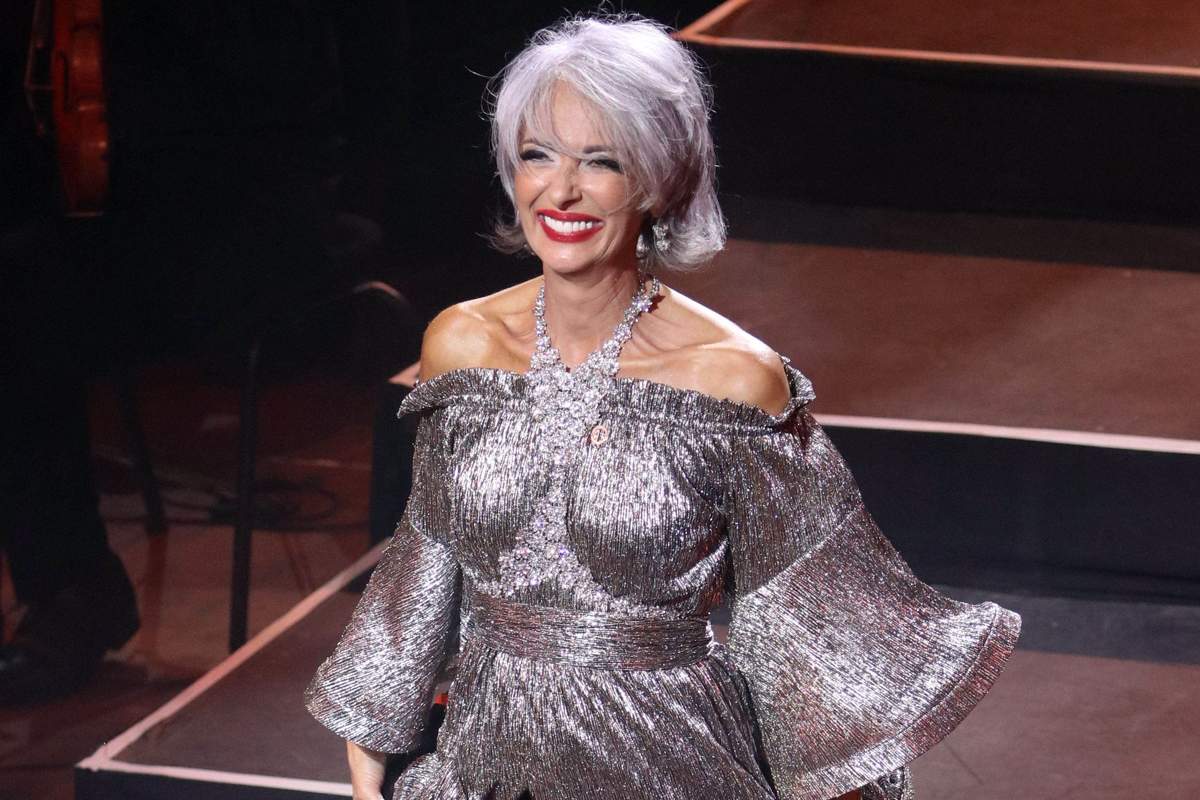 Μενδώνη για Αρβελέρ: «Στις δύσκολές ώρες του Υπουργείου Πολιτισμού, στάθηκε πάντα αρωγός»