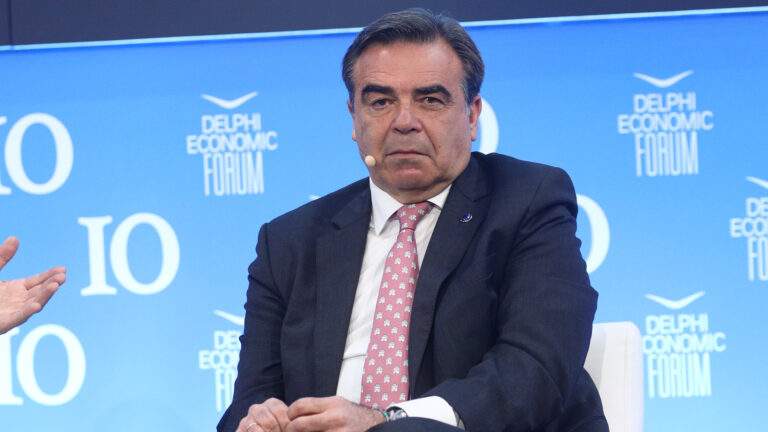 Εορτολόγιο 17 Φεβρουαρίου: Μεγάλη γιορτή για την Ορθοδοξία σήμερα – Ο μοναδικός Άγιος που εμφανίζεται σε 4 μορφές και το θαύμα με τα κόλλυβα