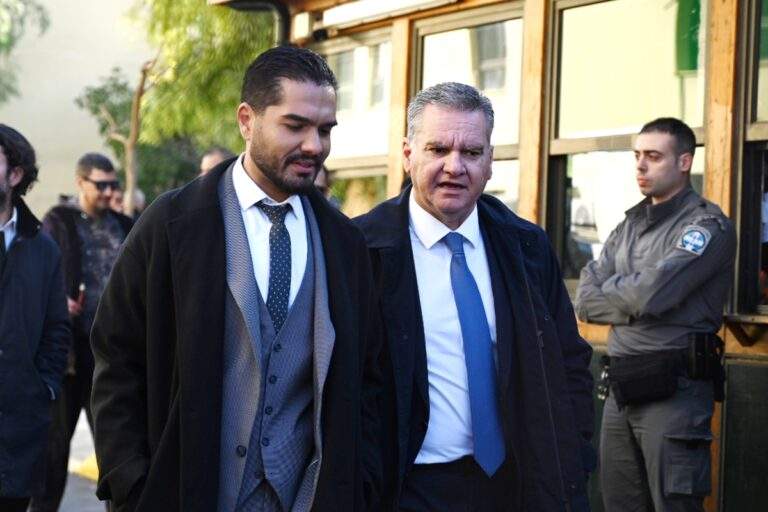 Μπενίτεθ προς οπαδούς: «Δεν είμαστε ηλίθιοι, προσπαθούμε να διορθώσουμε την κατάσταση»