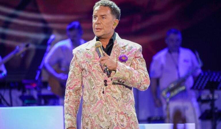 Τροχαίο με απορριμματοφόρο: Νέο βίντεο με τον απεγκλωβισμό του οδηγού στην Περιφερειακή Αιγάλεω