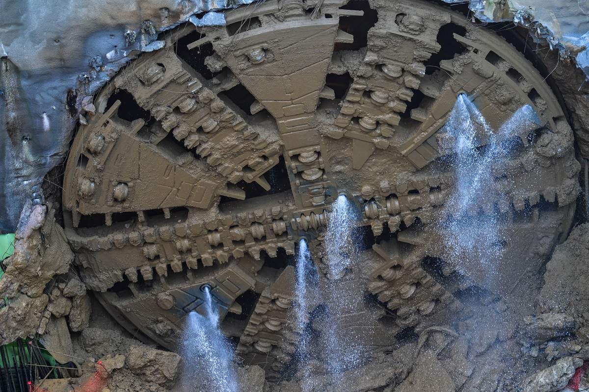 Ο κρυφός εχθρός του smartphone σου: 7 λάθη που «κατεβάζουν» τη μπαταρία