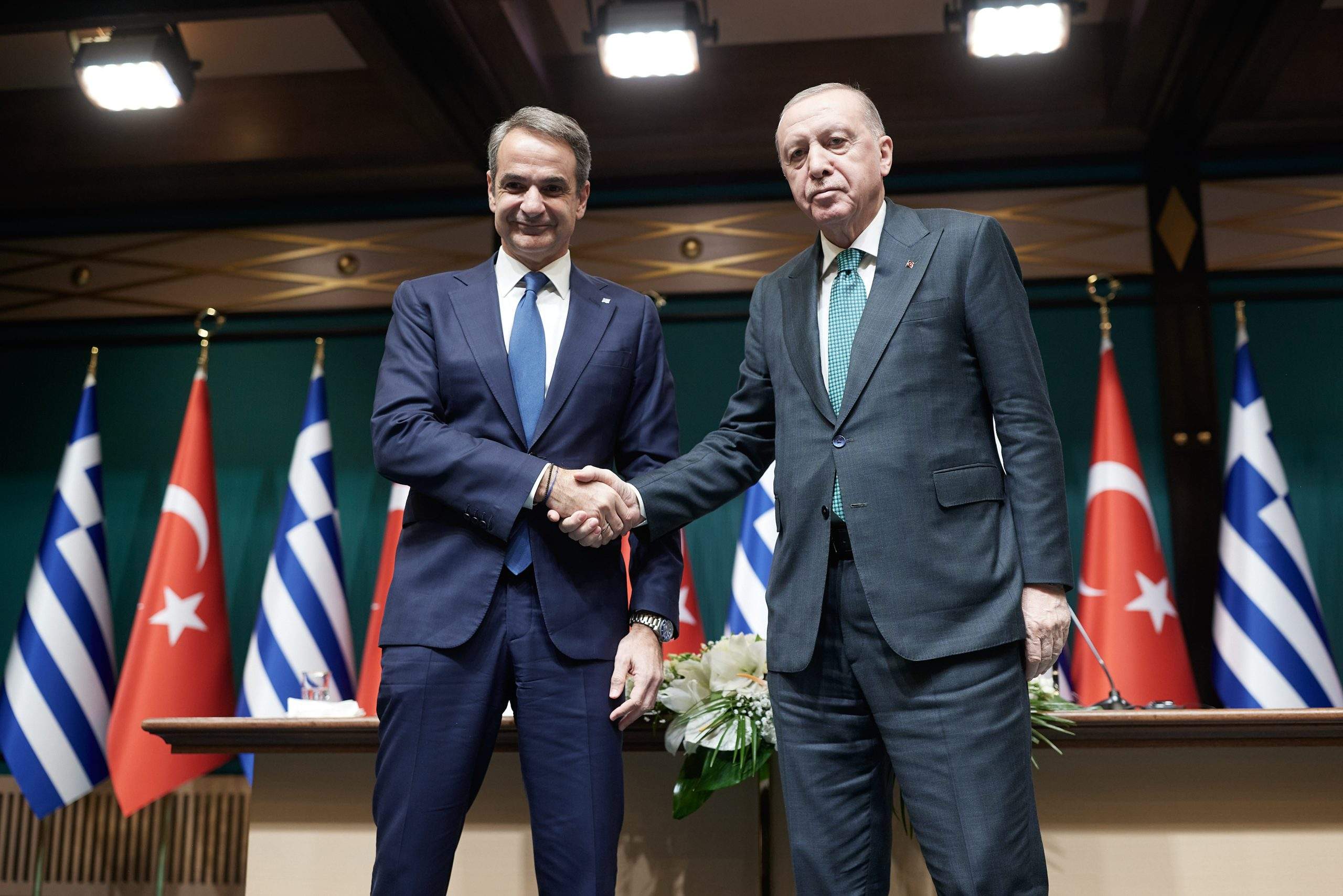 Λήμνος: Δείτε καρέ καρέ την πρώτη προσέγγιση του BLUE STAR PAROS στη Μύρινα (βίντεο)