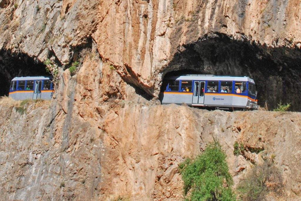 Η Γη της Ελιάς: Η Χριστιάνα «υπογράφει» την καταδίκη του Αντώνη