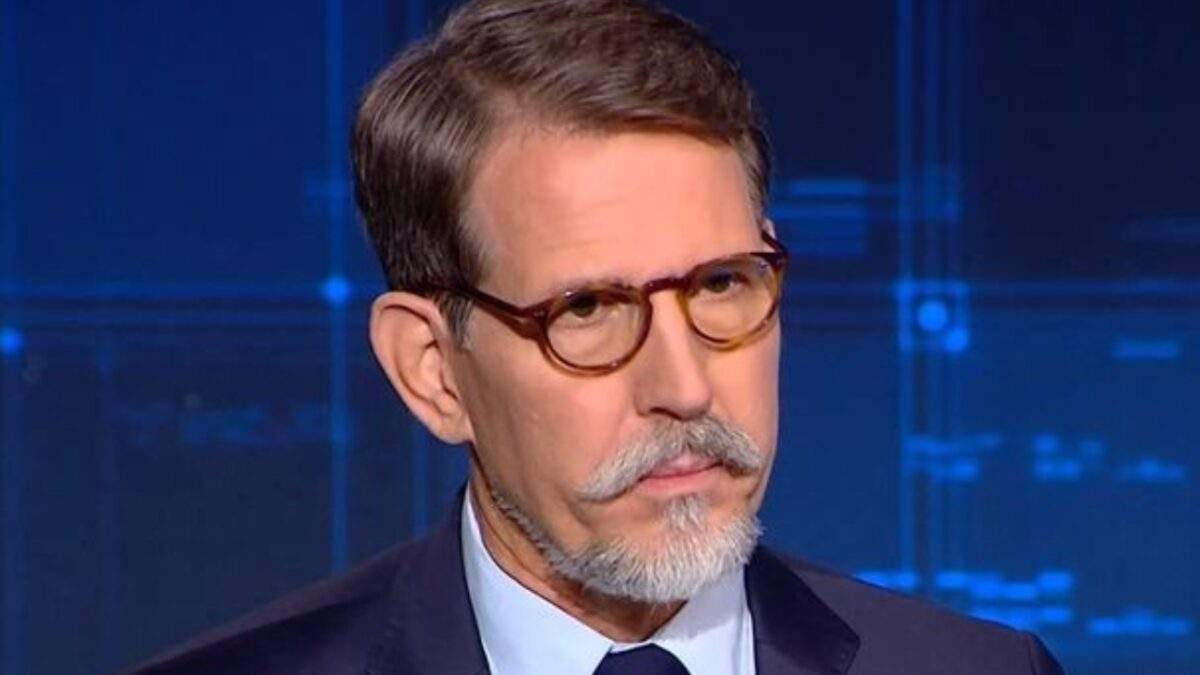 Προκαθαρισμένα φρούτα στους πάγκους: Πιθανοί κίνδυνοι υγείας που πρέπει να γνωρίζετε