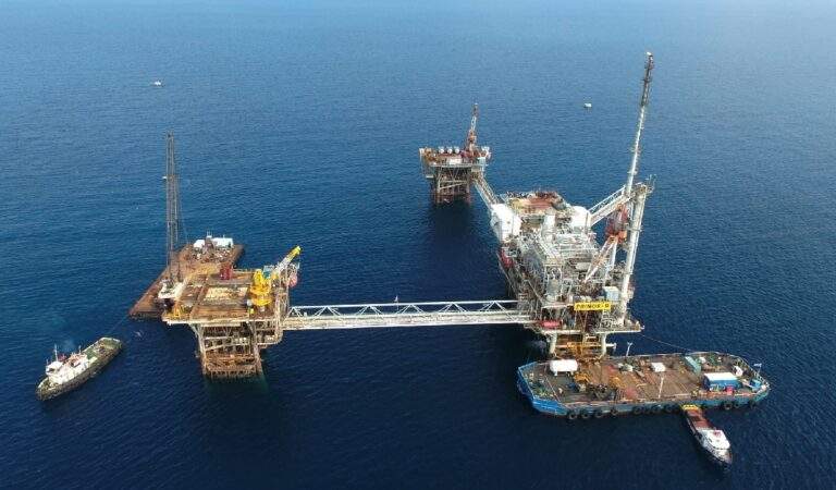 Πρωτιά στο σύνολο ημέρας για τις «Αποκαλύψεις», μέτρια νούμερα για τη συνέντευξη Μητσοτάκη