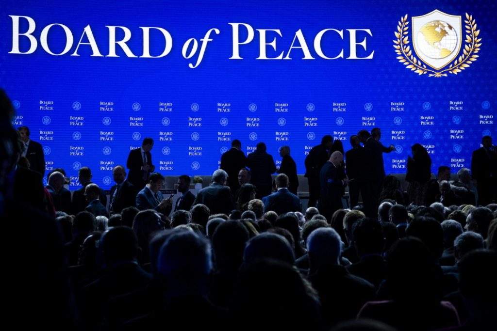 Σταυρούπολη Ξάνθης: Συνεχίζει την ποντιακή παράδοση παίζοντας λύρα και γράφοντας τραγούδια