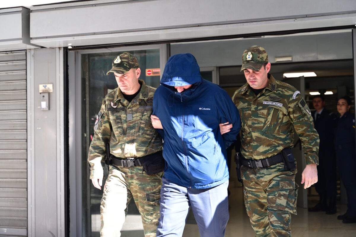 Ο Ντόναλντ Τραμπ θέλει να δώσει το όνομά του στο διεθνές αεροδρόμιο της Ουάσινγκτον και σε σιδηροδρομικό σταθμό της Νέας Υόρκης