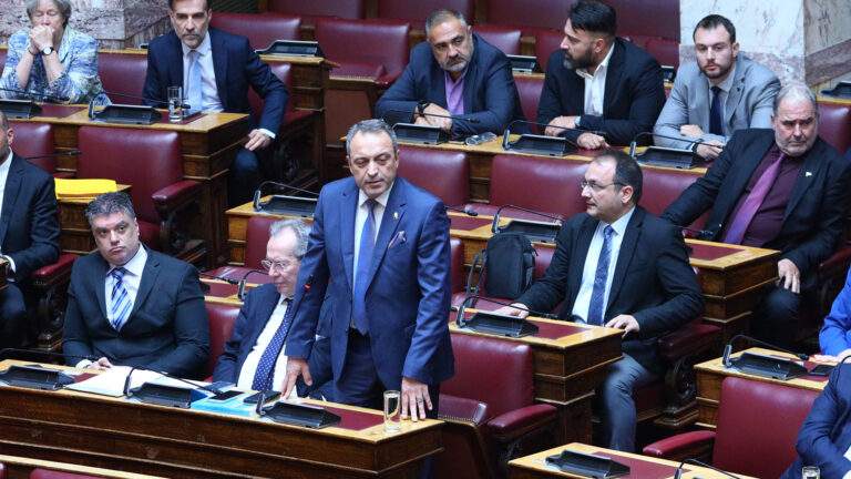 Σε διάλογο για νέο Λύκειο και Εθνικό Απολυτήριο καλεί την αντιπολίτευση η κυβέρνηση