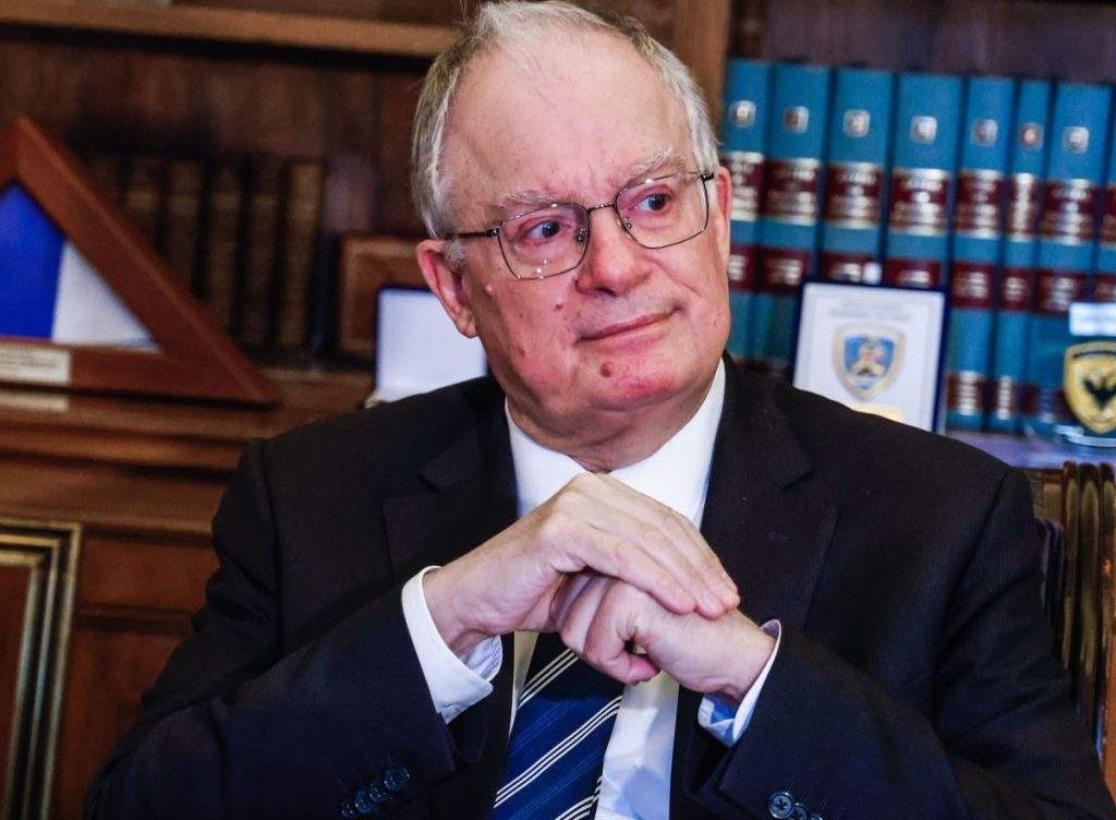 Financial Times: Πρόωρη αποχώρηση από την ΕΚΤ εξετάζει η Λαγκάρντ