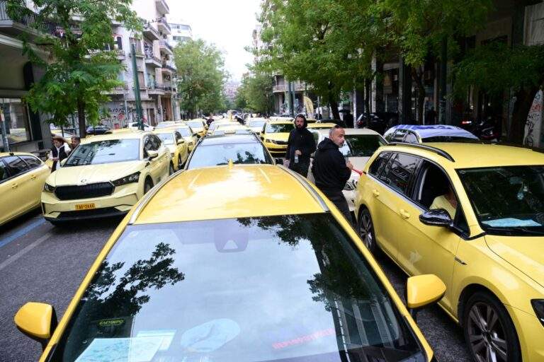 Μασκ κατά Νόλαν για την επιλογή της Λουπίτα Νιόνγκο στον ρόλο της ωραίας Ελένης: «Έχει χάσει την ακεραιότητά του»