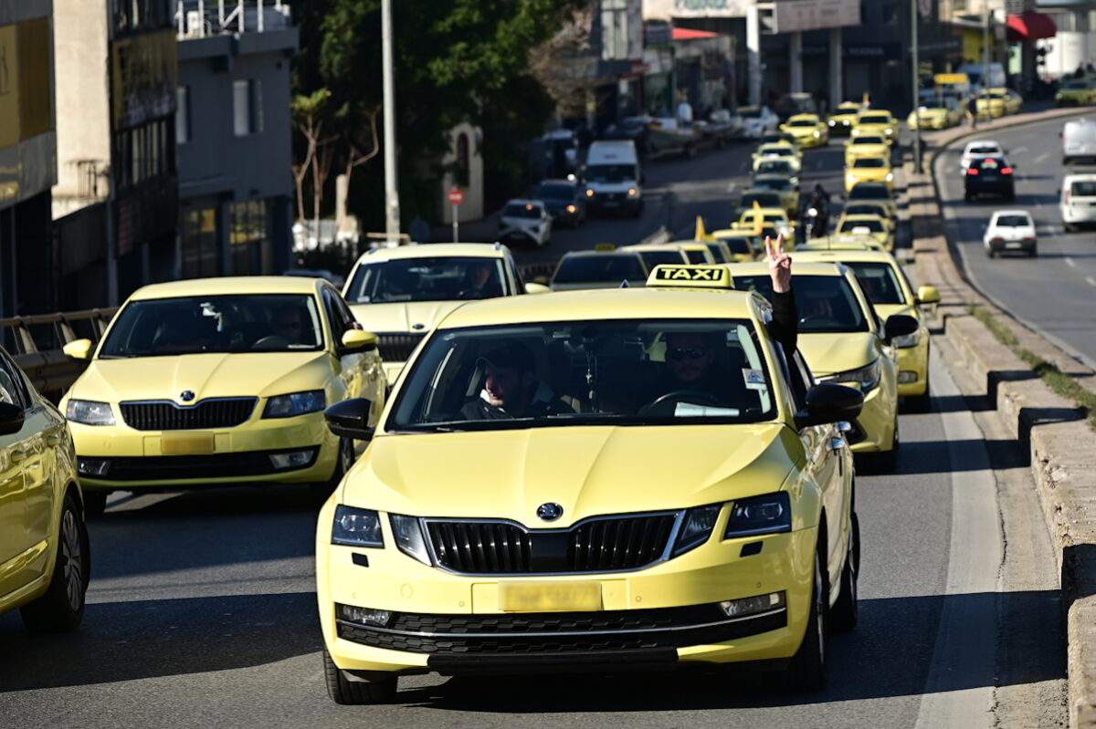 Σοβαρό τροχαίο στον Πύργο με τρεις τραυματίες – Ένας σε σοβαρή κατάσταση