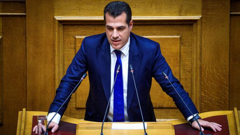 Πάτρα: Αυτοκίνητο παρέσυρε 15χρονο – Διακομίστηκε στο νοσοκομείο