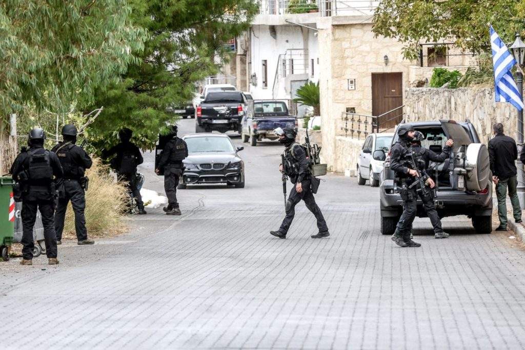 Να μ’ αγαπάς: Η εμφάνιση του αμαρτωλού πατέρα