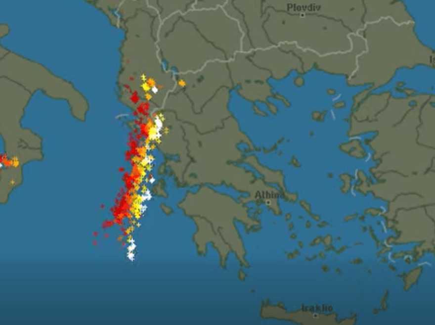 Παπανικολάου για Νίκαια: «Εισέβαλε μια ορδή πάνοπλων αστυνομικών, σαν ρωμαϊκή λεγεώνα του Αστερίξ» – Η απάντηση στις δηλώσεις Γεωργιάδη