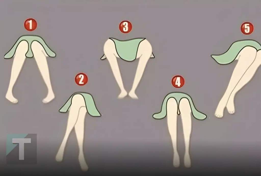 Η χειραψία Μητσοτάκη και Ανδρουλάκη, η… ψυχρή συνύπαρξη με Φάμελλο και οι γραβάτες με μηνύματα, με φόντο την 25η Μαρτίου