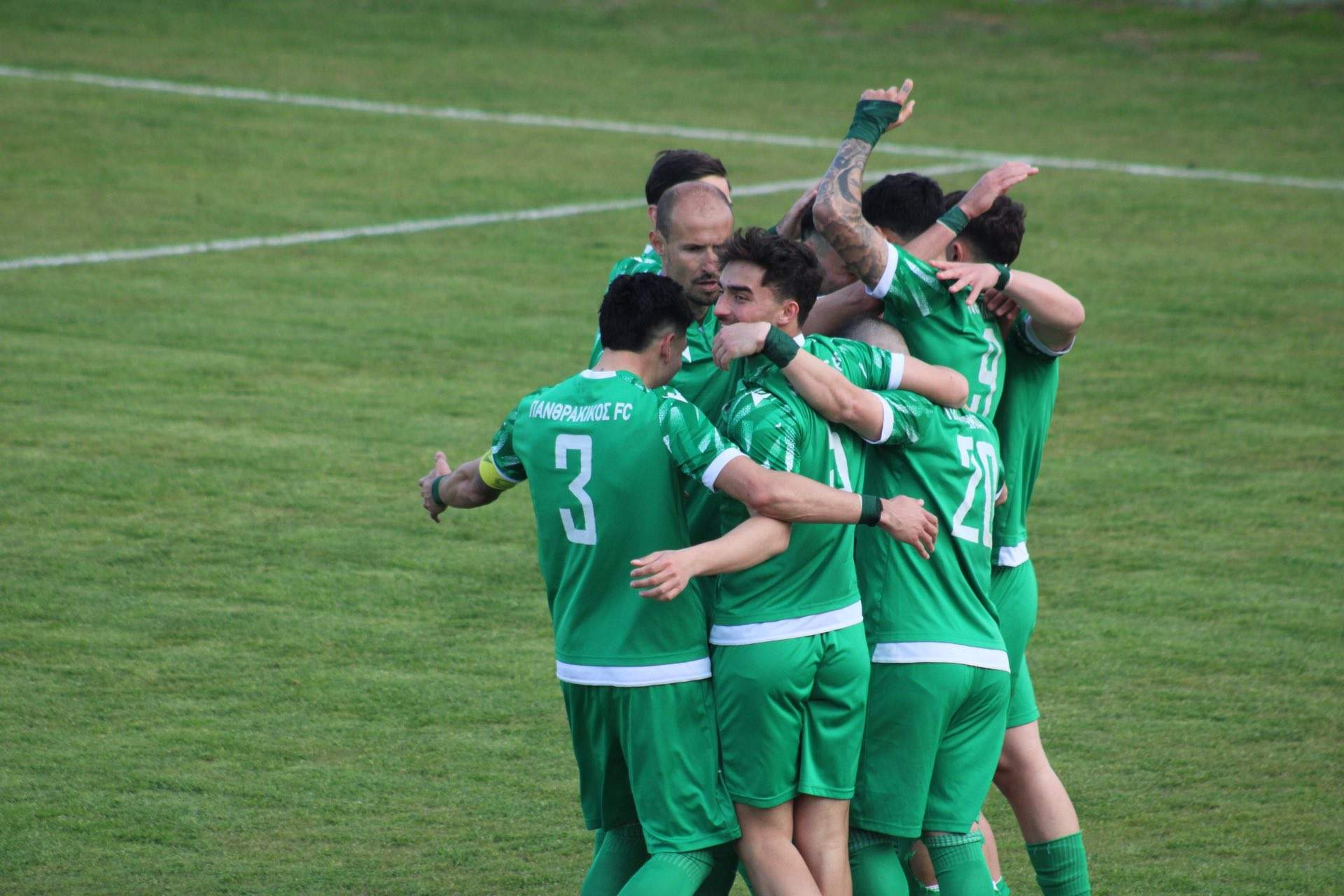 Έχεις παλιά τηλεόραση; Το gadget των 30€ που της βάζει Netflix και YouTube