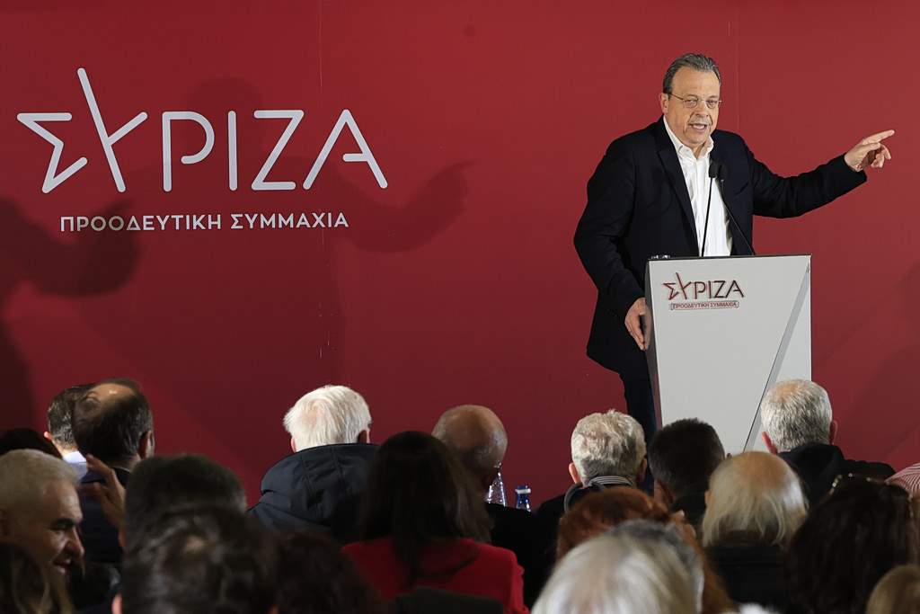 Η Γη της Ελιάς: Ο Πότης χωρίζει Κουράκο και Αριάδνη