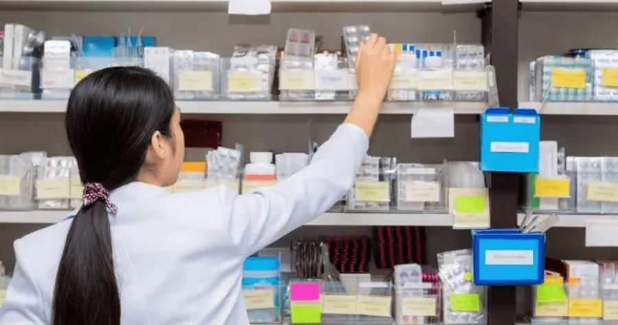 Ο Γεραπετρίτης ξαναχτίζει “γέφυρες” με τις δύο κυβερνήσεις στη Λιβύη – Η ατζέντα των επαφών