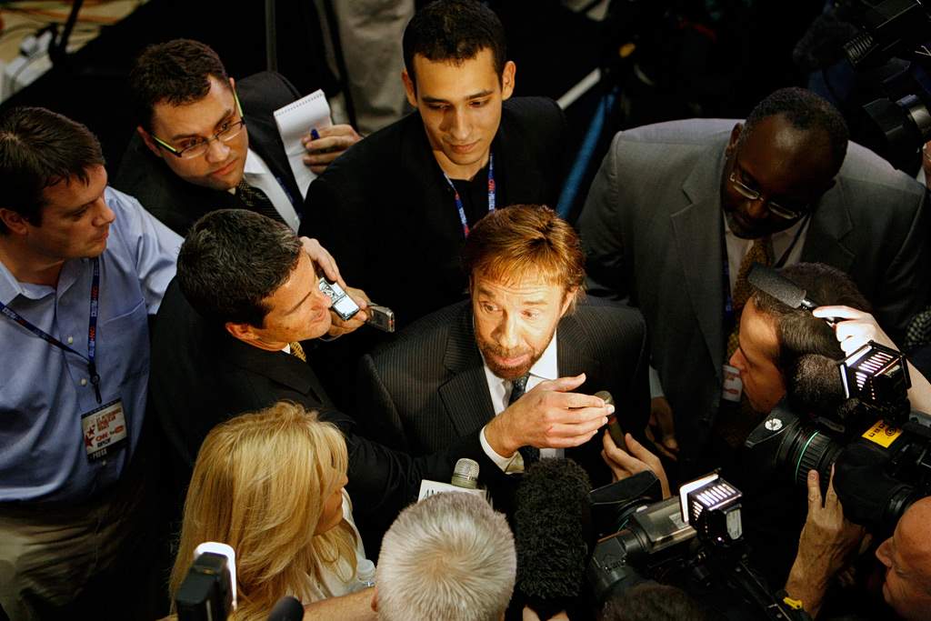 Τσακ Νόρις: Τα επτά πράγματα που δεν ξέρετε για αυτόν